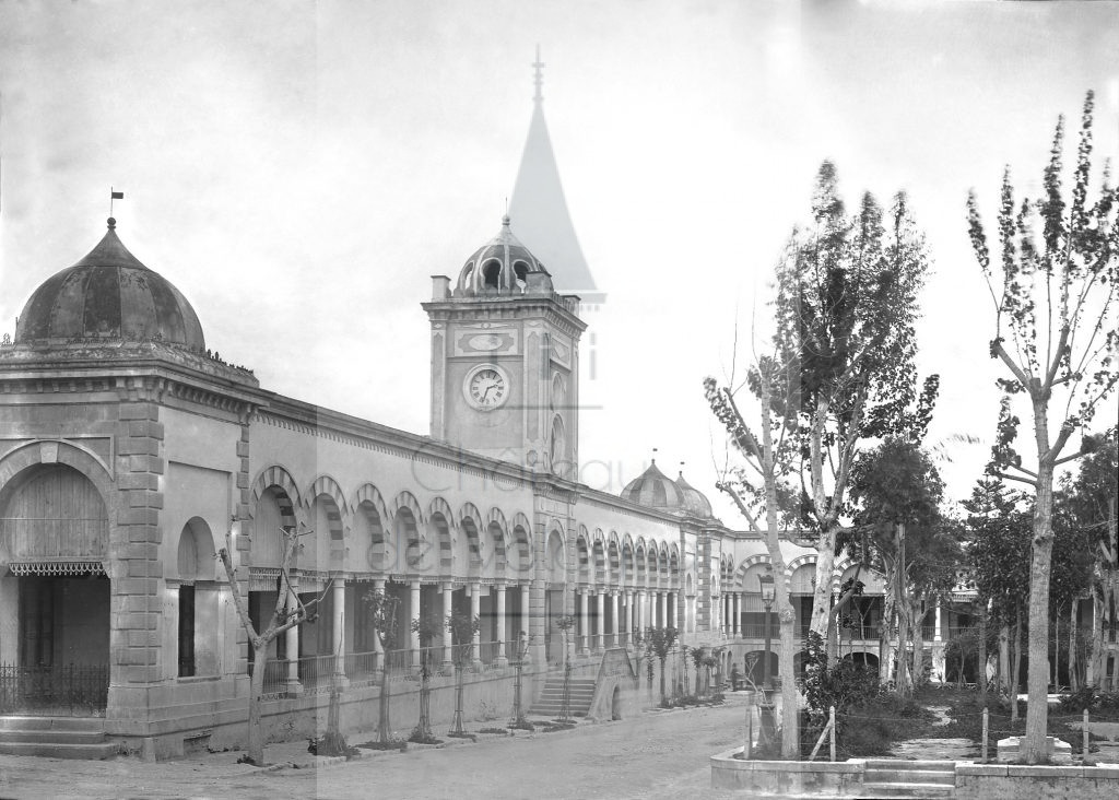 New - Château de Volognat - Photos - Hubert Vaffier - Tunis - Place de la kasba - 1887-04-15 - 1195