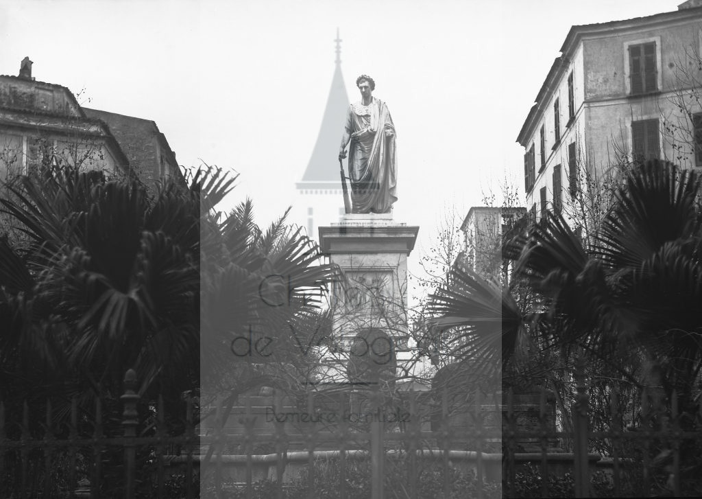 New - Château de Volognat - Photos - Hubert Vaffier - Ajaccio - Statue Napoléon - 1888-01-16 - 1301