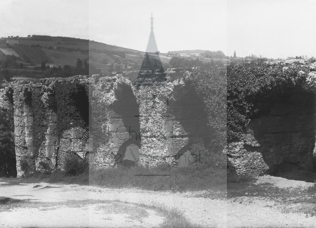 New - Château de Volognat - Photos - Hubert Vaffier - Lyon - Aqueduc de Beaunant face - 1888-11-29 - 1437