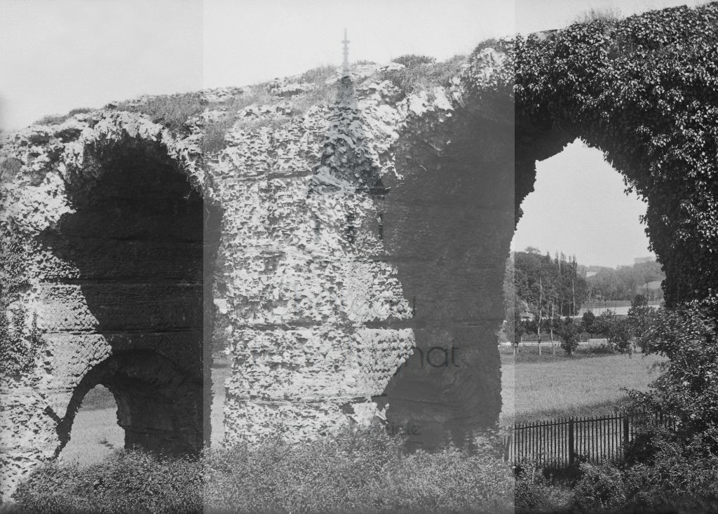 New - Château de Volognat - Photos - Hubert Vaffier - Lyon - Aqueduc de Beaunant coté - 1888-11-29 - 1438