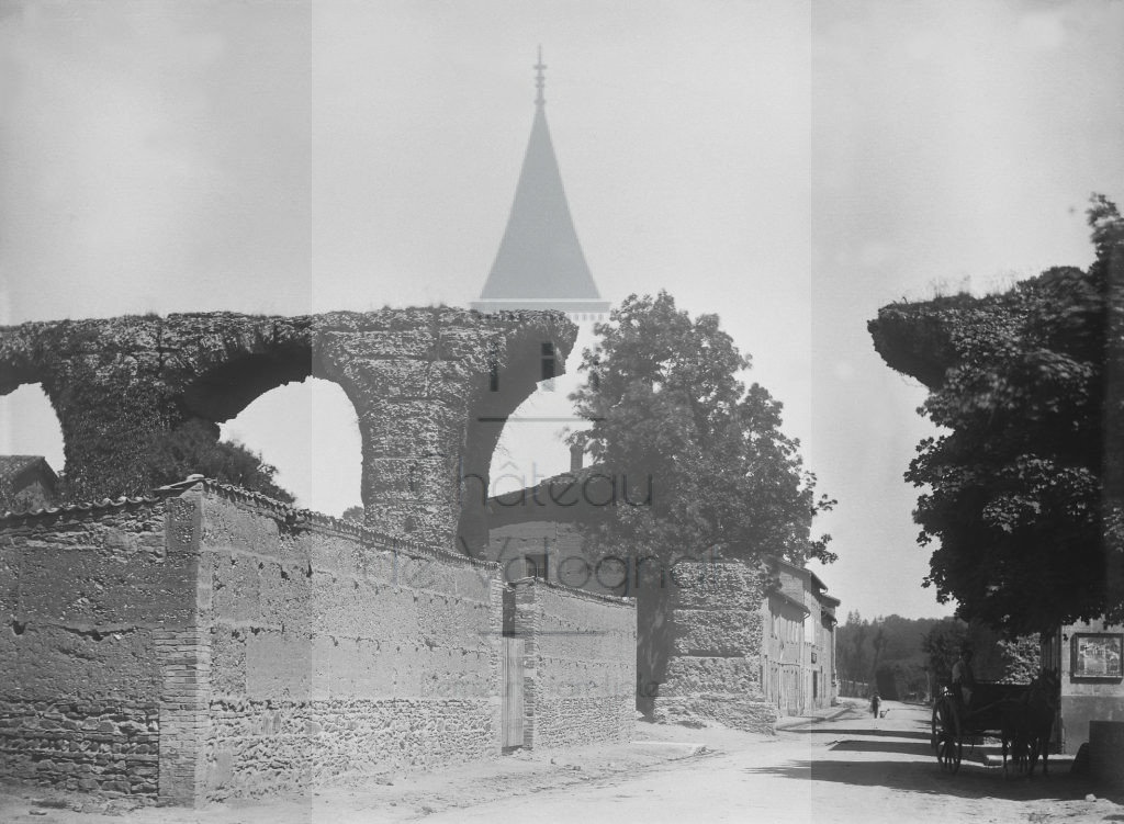 New - Château de Volognat - Photos - Hubert Vaffier - Lyon - Aqueduc de Beaunant et la route de Francheville - 1888-11-29 - 1439