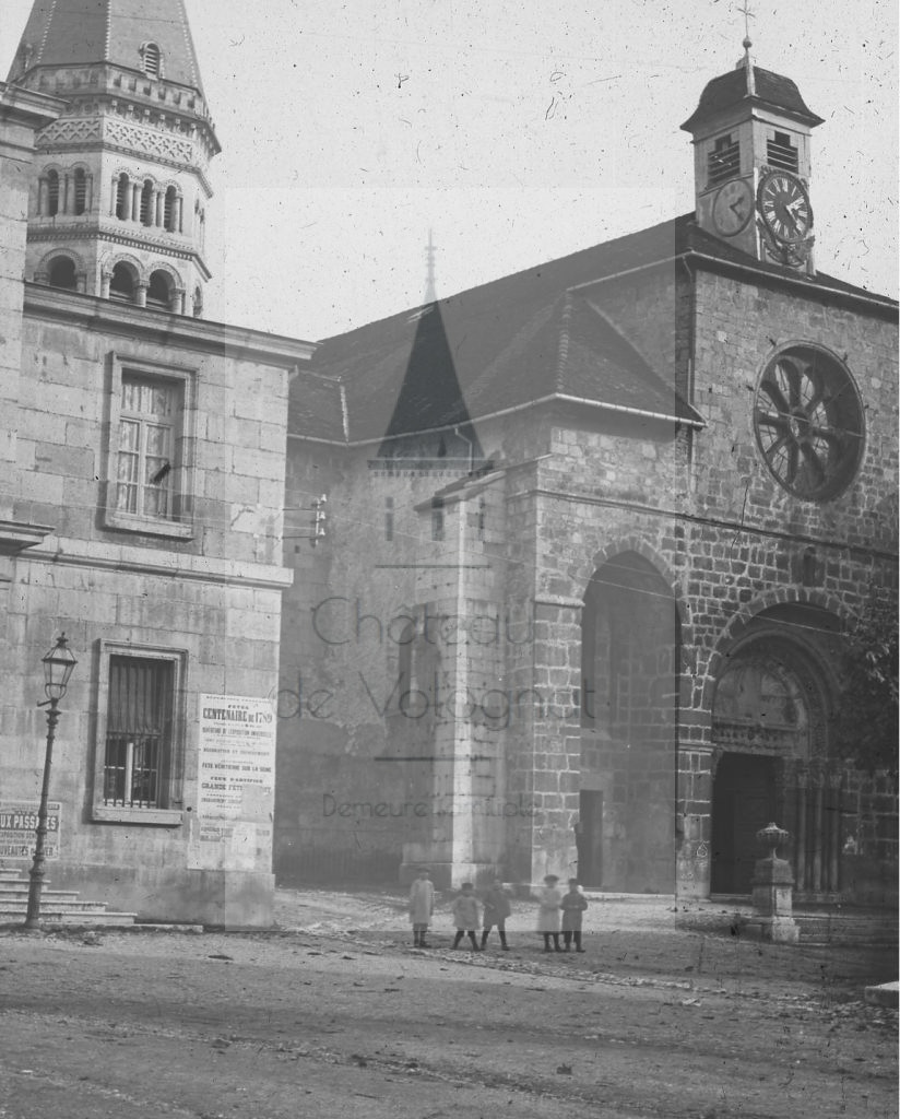 Château de Volognat - Photos - Hubert Vaffier - Nantua - Porte de l'église - 24/10/1889 - 1498