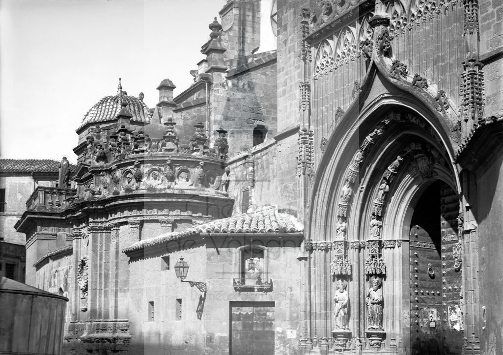 New - Château de Volognat - Photos - Hubert Vaffier - Murcie - Porte sud de la cathédrale - 1889-04-02 - 1554