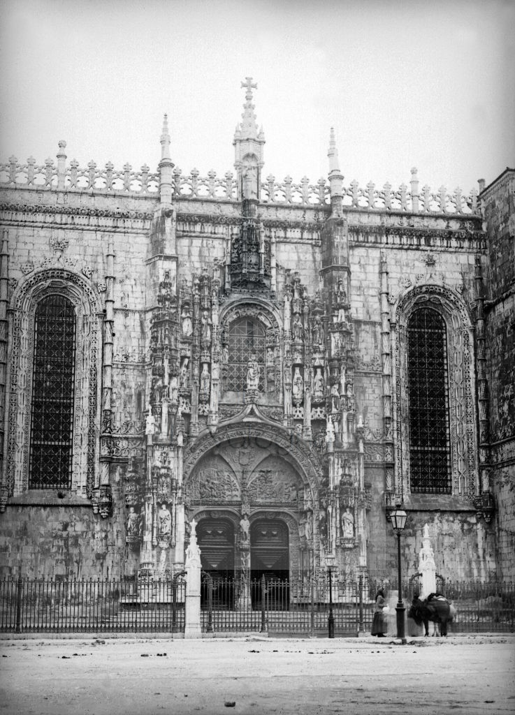 New - Château de Volognat - Photos - Hubert Vaffier - Lisbonne - Sta Maria de Belem porte latérale - 1889-05-05 - 1685