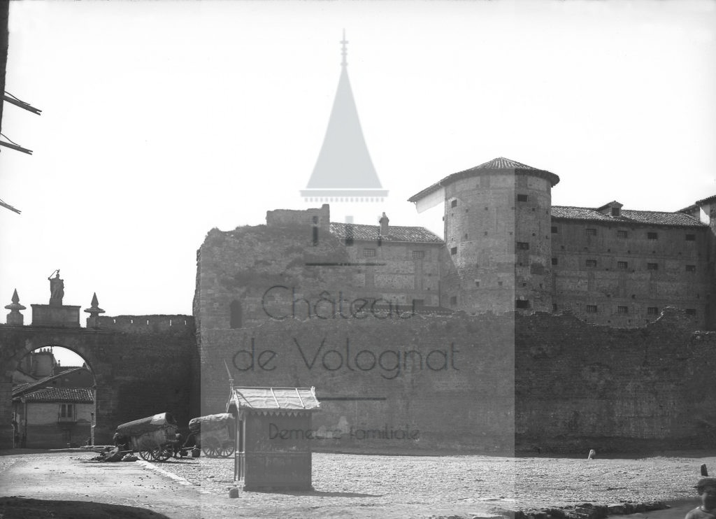 Château de Volognat - Photos - Hubert Vaffier - Saint Sébastien - Entrée du port - 26/03/1890 - 1756