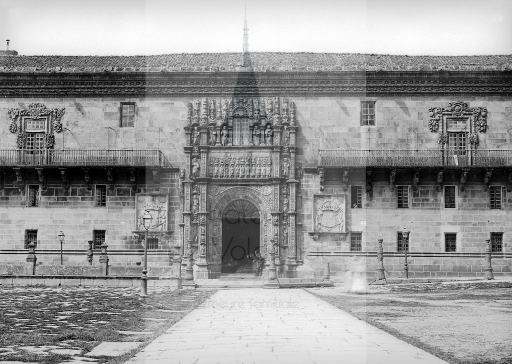 New - Château de Volognat - Photos - Hubert Vaffier - Santiago - Porte de l'hopital - 1890-04-15 - 1832