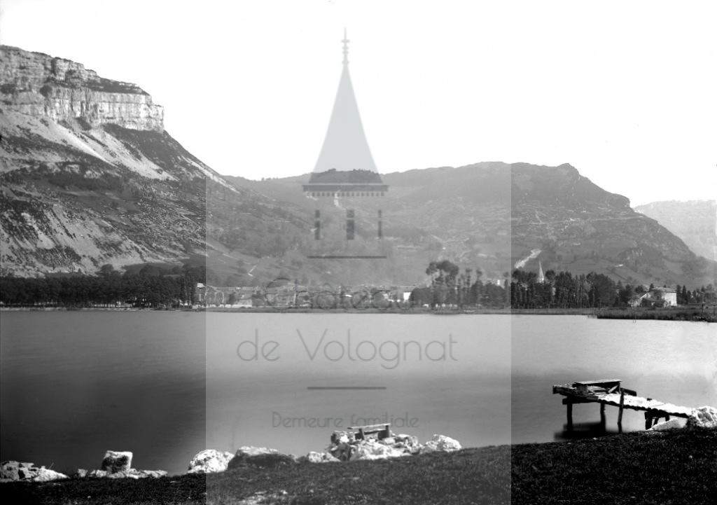 New - Château de Volognat - Photos - Hubert Vaffier - Nantua - Vu depuis le lac - 1881-10-07 - 186
