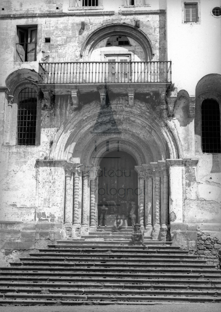 New - Château de Volognat - Photos - Hubert Vaffier - Coimbra - Ancienne église Santiago - 1890-04-23 - 1874
