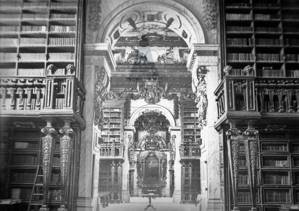 New - Château de Volognat - Photos - Hubert Vaffier - Coimbra - Bibliothèque de l'université - 1890-04-24 - 1879