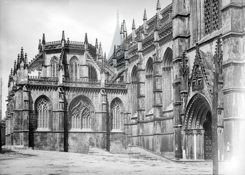 New - Château de Volognat - Photos - Hubert Vaffier - Bathala - Porte sud de la cathédrale - 1890-04-26 - 1888