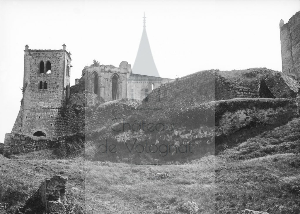 New - Château de Volognat - Photos - Hubert Vaffier - Leiria - Ruine du château la tour carrée - 1890-04-27 - 1903