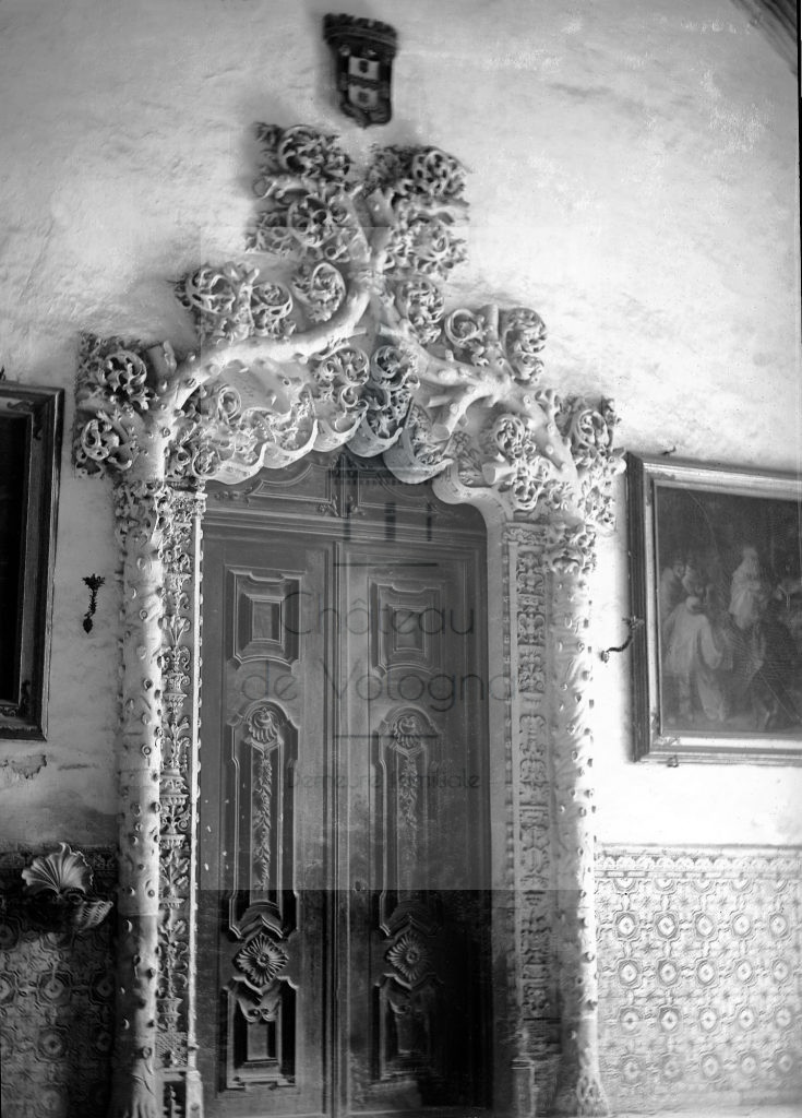 Château de Volognat - Photos - Hubert Vaffier - Alcobaça - Porte de la sacristie - 28/04/1890 - 1912
