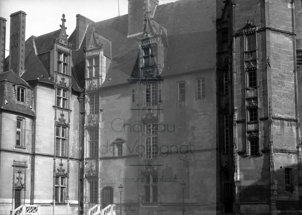 New - Château de Volognat - Photos - Hubert Vaffier - Evreux - L'évéché - dans la cour - 1891-05-12 - 2005
