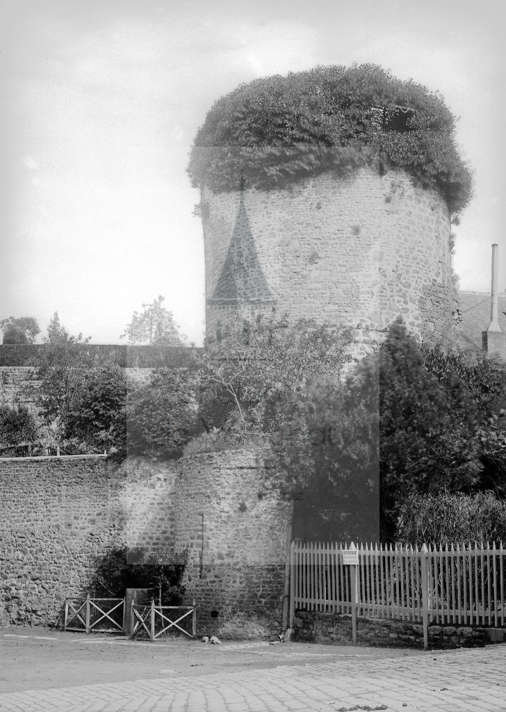 Château de Volognat - Photos - Hubert Vaffier - Avranches - Vieille tour près l'hotel de ville - 28/05/1891 - 2084