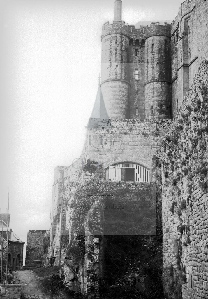 New - Château de Volognat - Photos - Hubert Vaffier - Mont Saint Michel - Entrée du couvent - 1891-05-30 - 2099