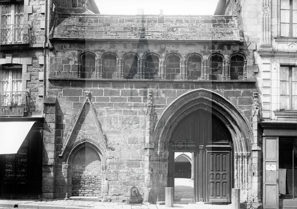 New - Château de Volognat - Photos - Hubert Vaffier - Dinan - Porte de l'ancien couvent des cordeliers - 1891-06-03 - 2116