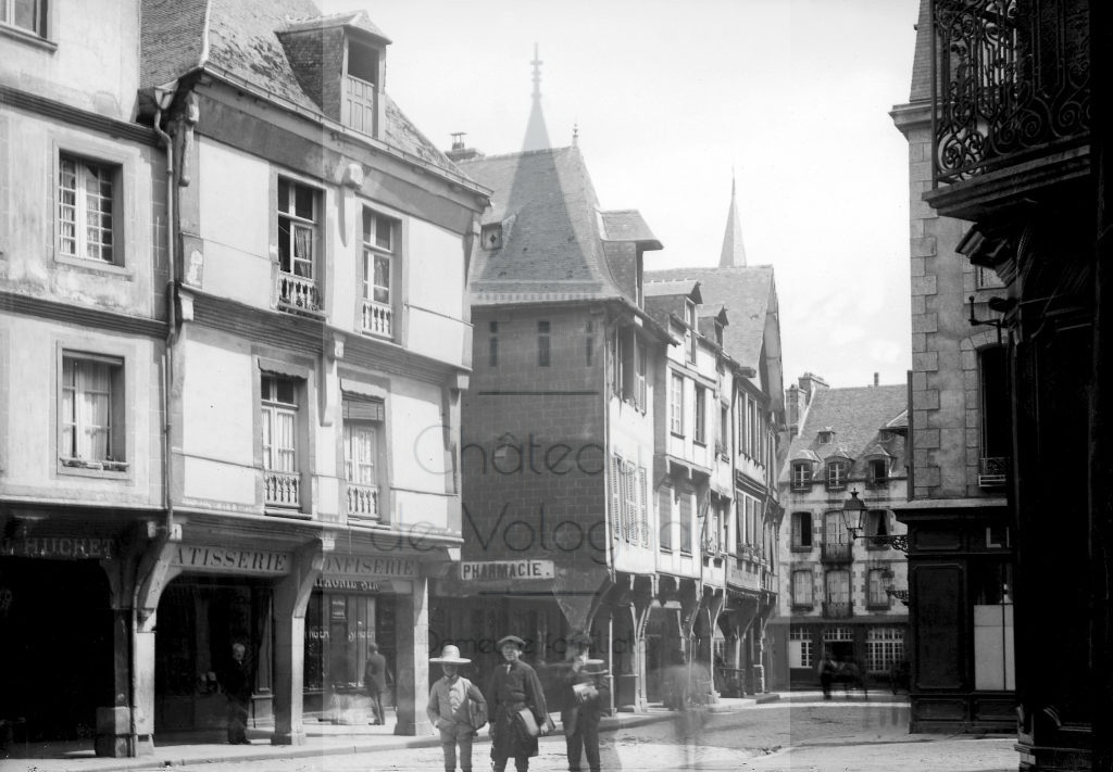 New - Château de Volognat - Photos - Hubert Vaffier - Dinan - Place des cordeliers - 1891-06-03 - 2117