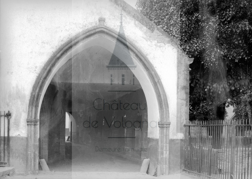 Château de Volognat - Photos - Hubert Vaffier - Dinan - Ancien cloitre des cordeliers - 03/06/1891 - 2118