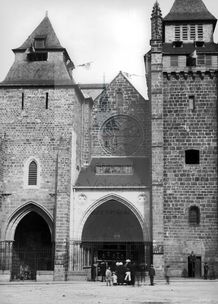 Château de Volognat - Photos - Hubert Vaffier - Saint Brieuc - Façade de la cathédrale - 04/06/1891 - 2128