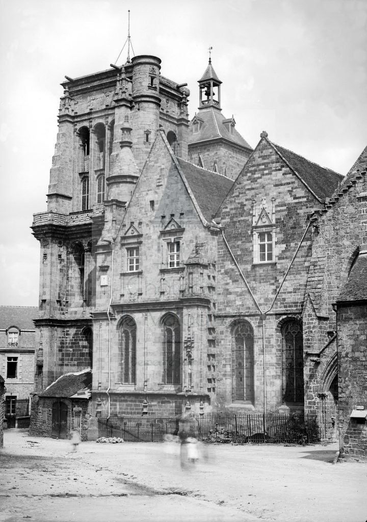 New - Château de Volognat - Photos - Hubert Vaffier - Guingamp - Coté sud de la cathédrale - 1891-06-04 - 2130