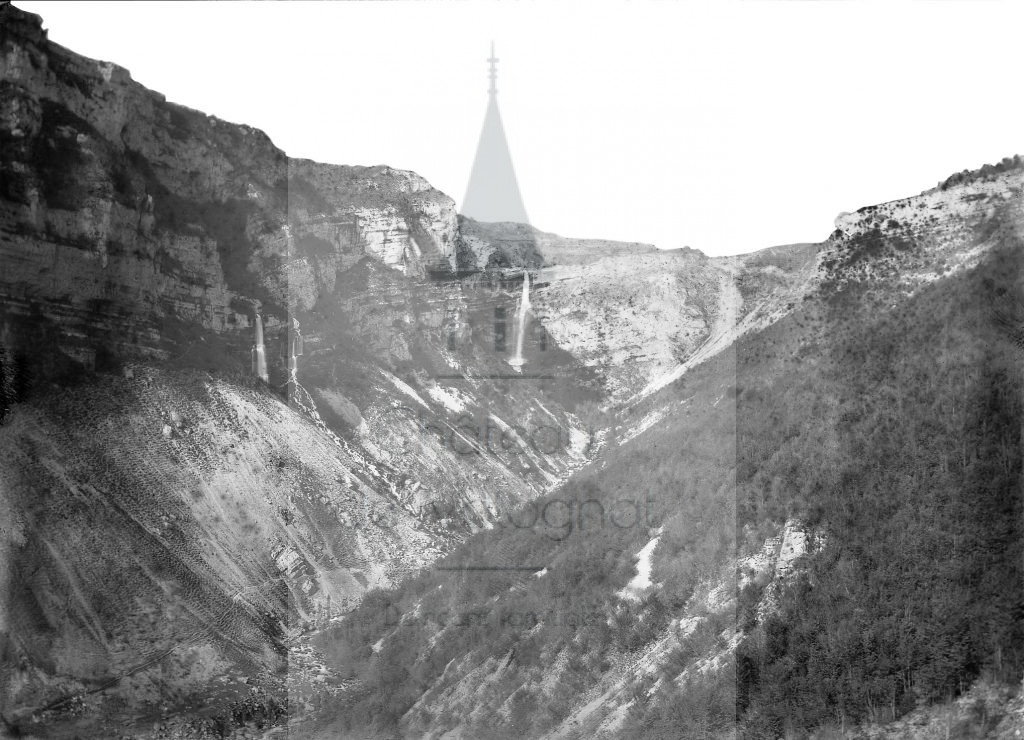 New - Château de Volognat - Photos - Hubert Vaffier - Tenay - Cascade de Charabotte - 1882-05-03 - 220