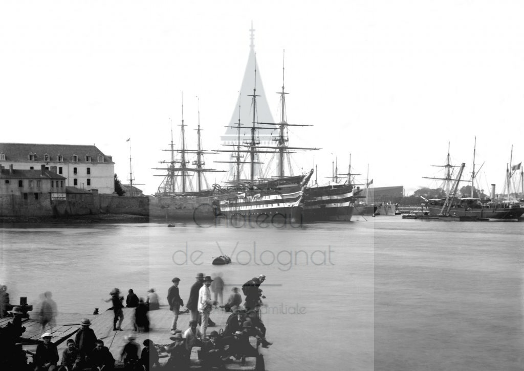 Château de Volognat - Photos - Hubert Vaffier - Lorient - Dans le port militaire - 18/06/1891 - 2200