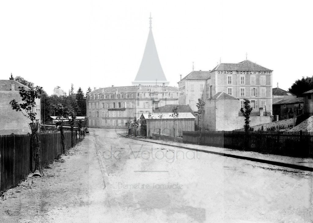 New - Château de Volognat - Photos - Hubert Vaffier - Contrexeville - Arrivé de la gare - 1882-05-25 - 228