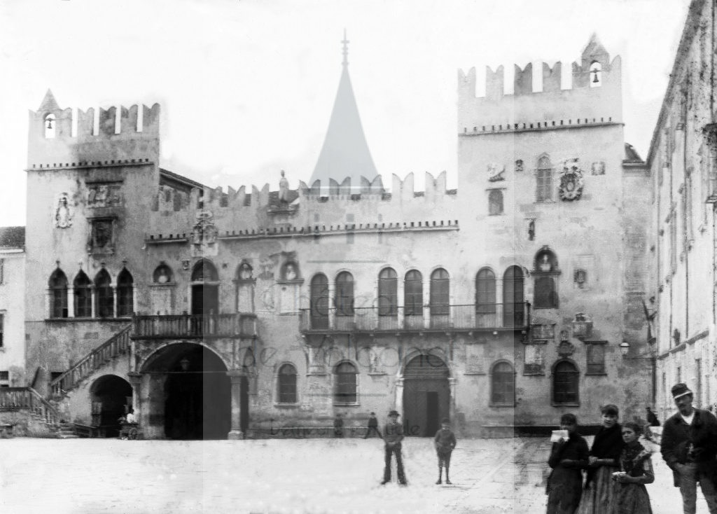 Château de Volognat - Photos - Hubert Vaffier - Capo d'Istria - Maison communale - 20/04/1892 - 2322