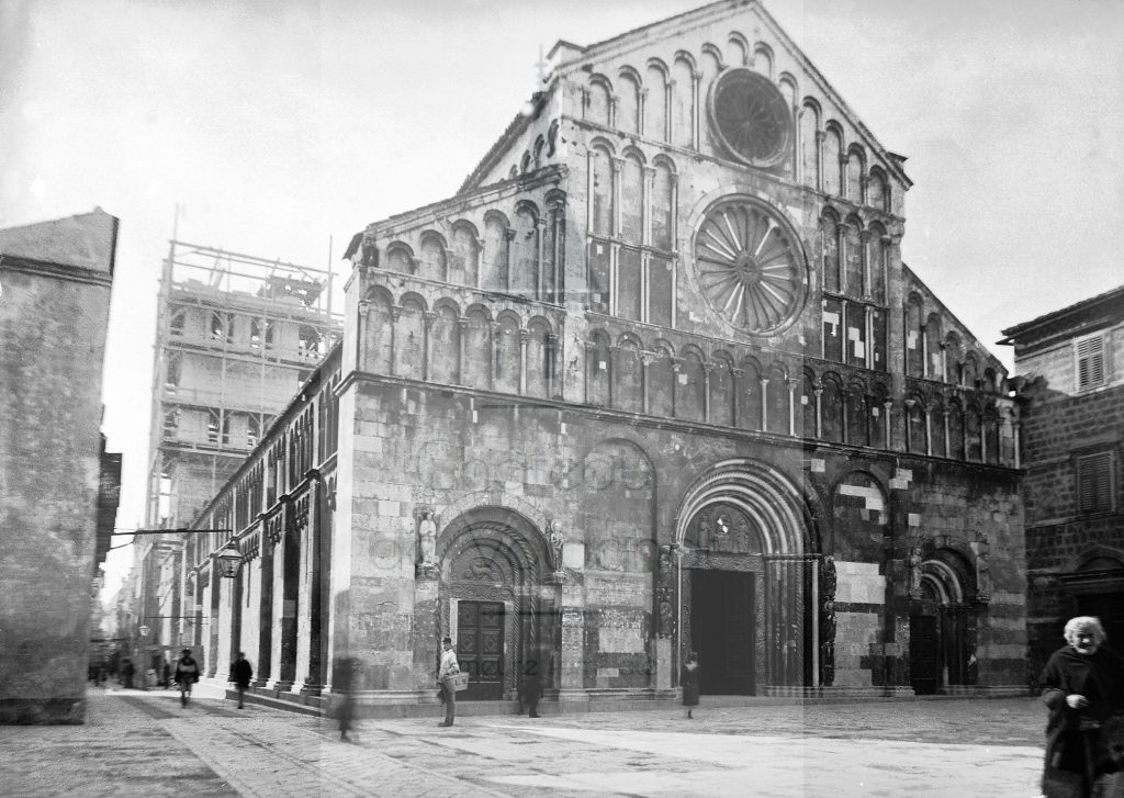 New - Château de Volognat - Photos - Hubert Vaffier - Zara - Duomo et coté latéral de la cathédrale - 1892-05-03 - 2373