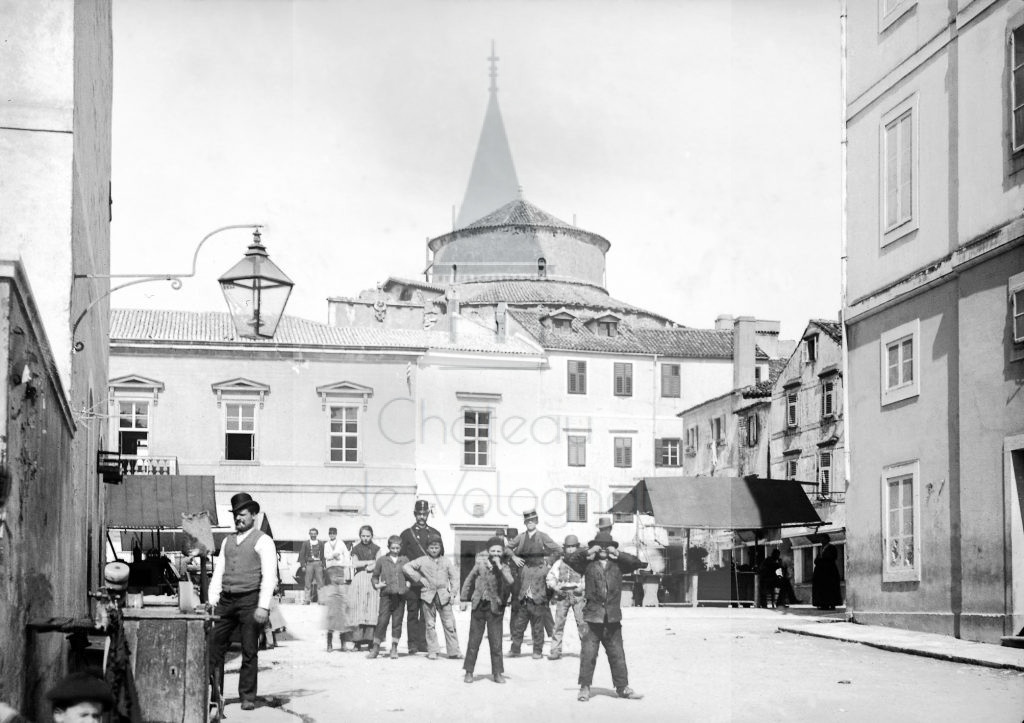 New - Château de Volognat - Photos - Hubert Vaffier - Zara - Absise de San Donato - 1892-05-04 - 2384