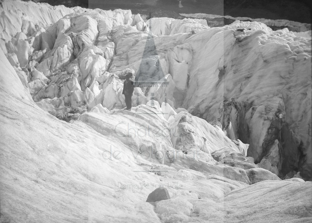 Château de Volognat - Photos - Hubert Vaffier - Le Valais Suisse - Crevasse au glacier Gorner - 02/08/1882 - 276