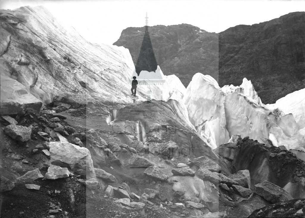 New - Château de Volognat - Photos - Hubert Vaffier - Le Valais Suisse - Crevasse au glacier Gorner - 1882-08-02 - 278