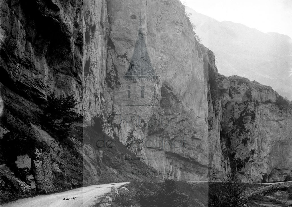 New - Château de Volognat - Photos - Hubert Vaffier - Chezery - Grands rochers route de Lelex - 1893-09-13 - 2874