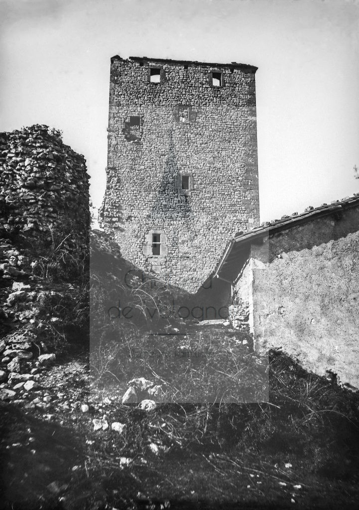 New - Château de Volognat - Photos - Hubert Vaffier - Hautecourt - La tour de Buhan - 1894-04-25 - 2915