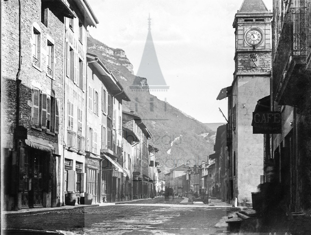 New - Château de Volognat - Photos - Hubert Vaffier - Saint Rambert en Bugey - La grande rue et l'horloge - 1894-11-10 - 2976