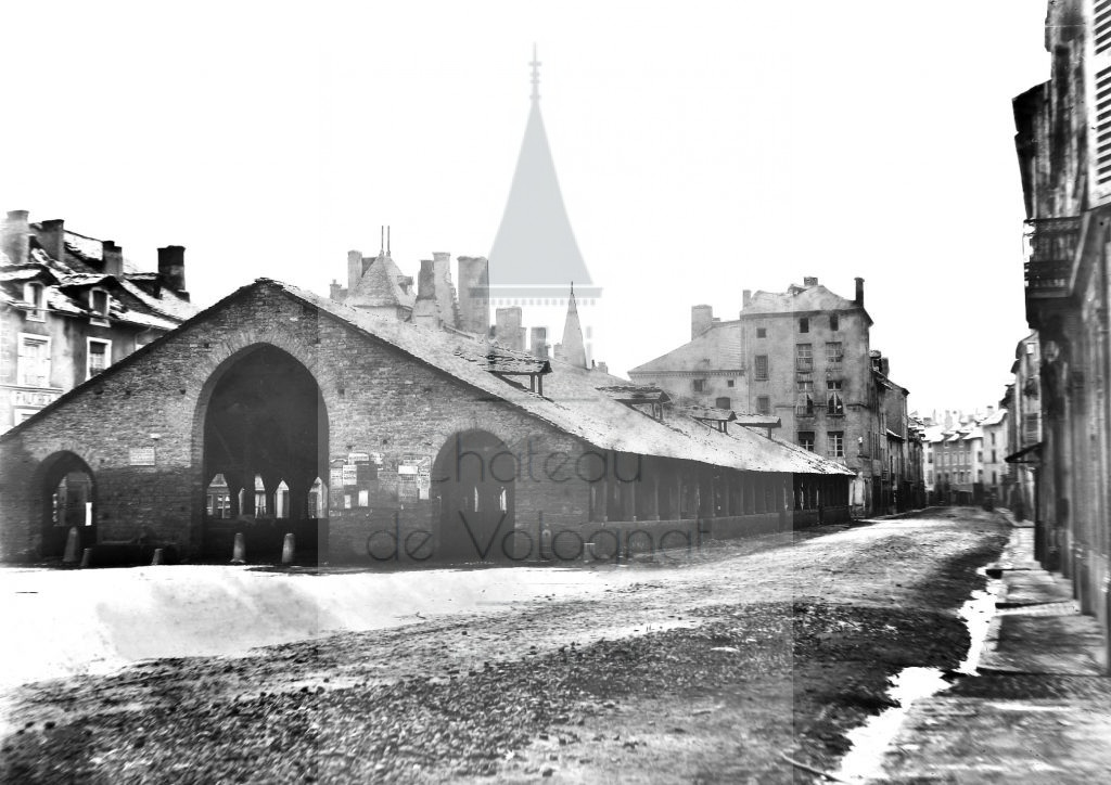 New - Château de Volognat - Photos - Hubert Vaffier - Cremieu - Les halles - 1883-12-18 - 450