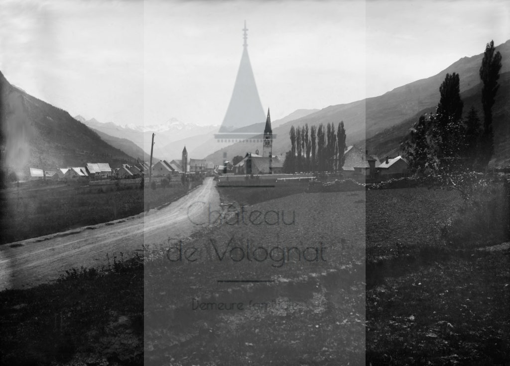 New - Château de Volognat - Photos - Hubert Vaffier - Hautes Alpes - Vue prise de la Meige - 1880-06-28 - 49