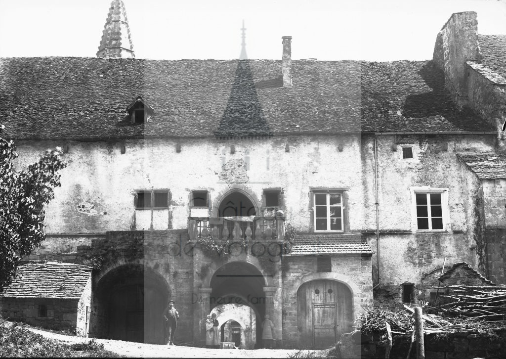 Château de Volognat - Photos - Hubert Vaffier - Lons le Saunier - Intérieur de l'abbaye - 13/05/1884 - 513