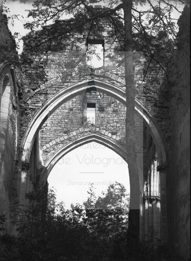 New - Château de Volognat - Photos - Hubert Vaffier - Aloxe Corton - Abbaye Ste Marguerite intérieur - 1884-06-05 - 525