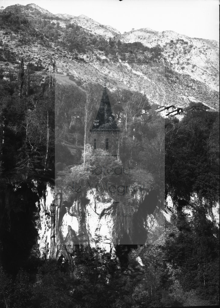 New - Château de Volognat - Photos - Hubert Vaffier - Moutiers - Rochers route de Brides - 1884-07-29 - 567
