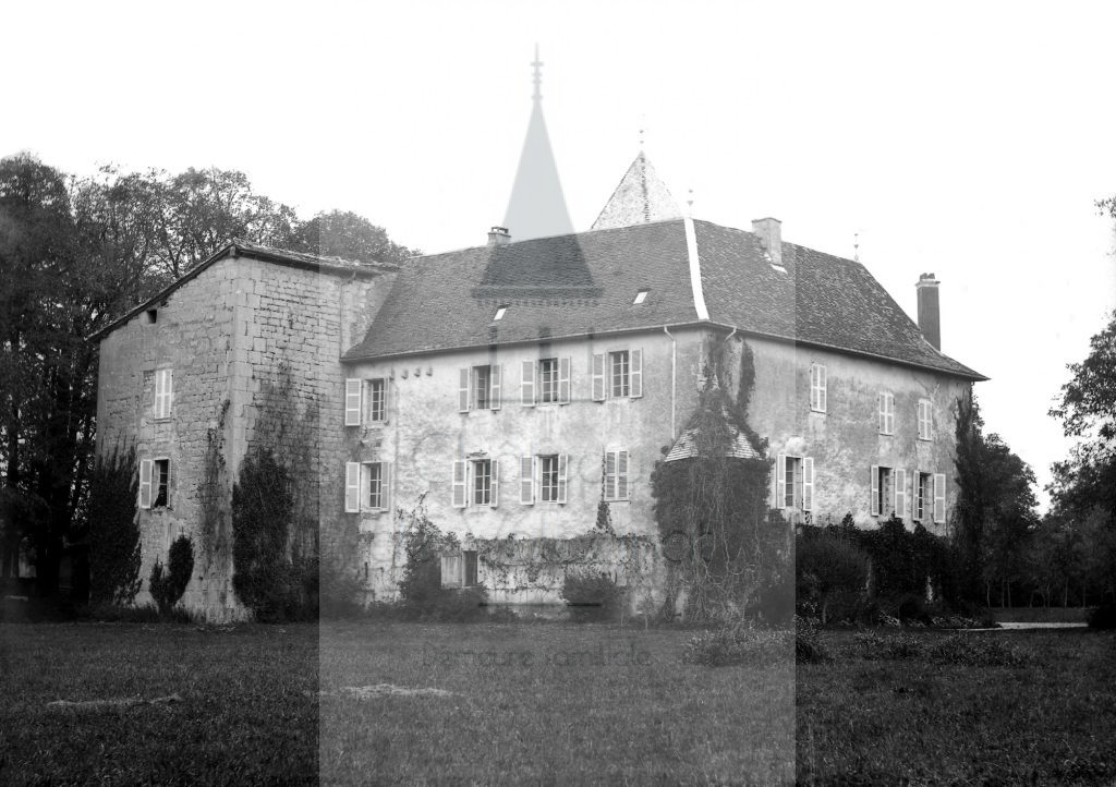 New - Château de Volognat - Photos - Hubert Vaffier - Heyriat - Le château derrière - 1884-10-20 - 611