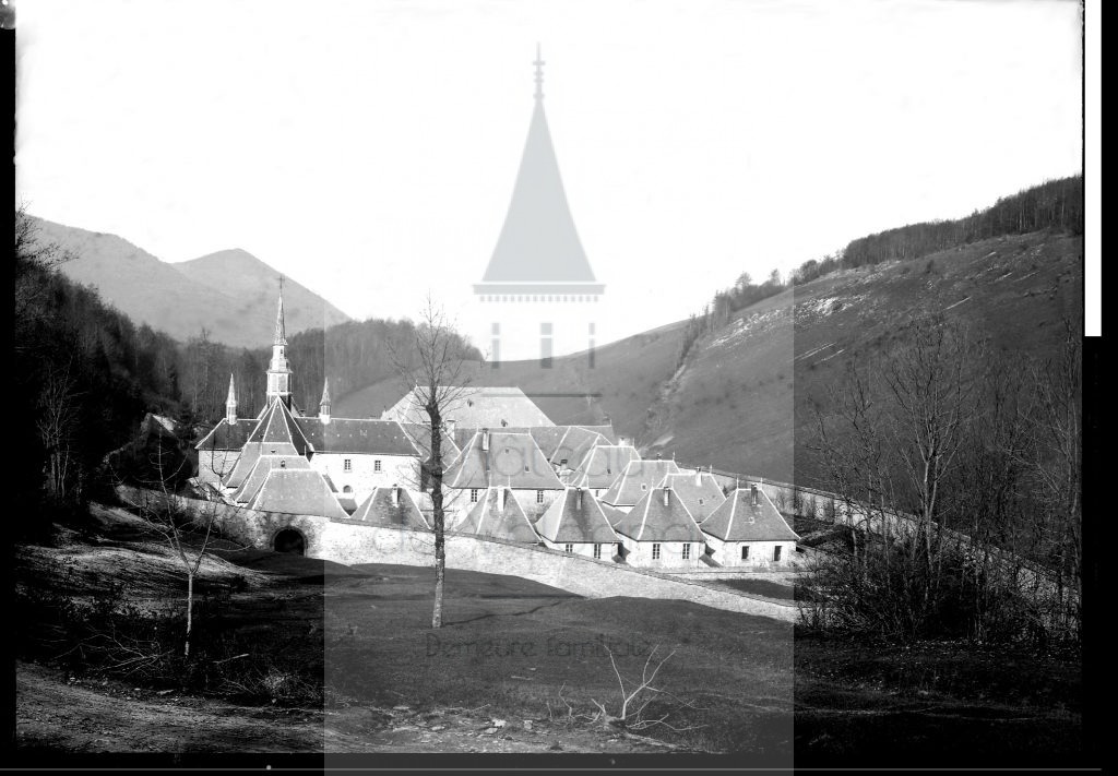 New - Château de Volognat - Photos - Hubert Vaffier - Chartreuse de Portes - Vue générale - 18841116 - 617