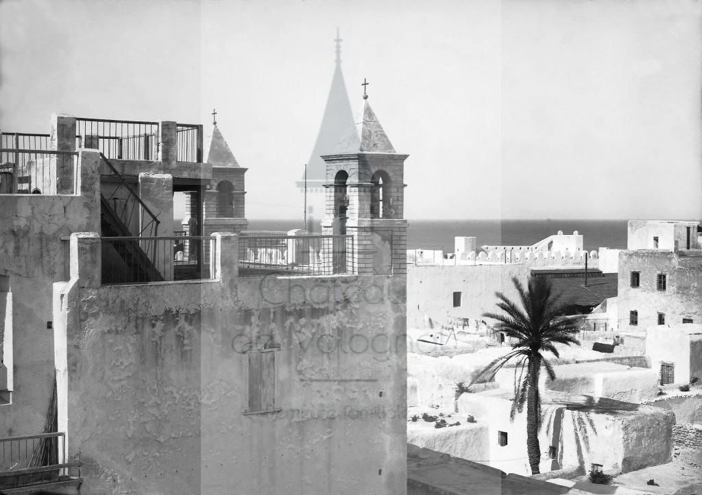 New - Château de Volognat - Photos - Hubert Vaffier - Sousse - Eglise catholique vue des terrasses - 1885-04-25 - 631