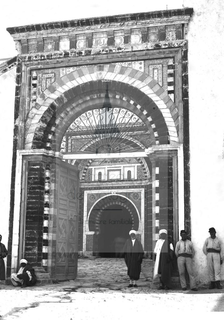 New - Château de Volognat - Photos - Hubert Vaffier - Sousse - Les 2 portes de la kasbat - 1885-04-26 - 637