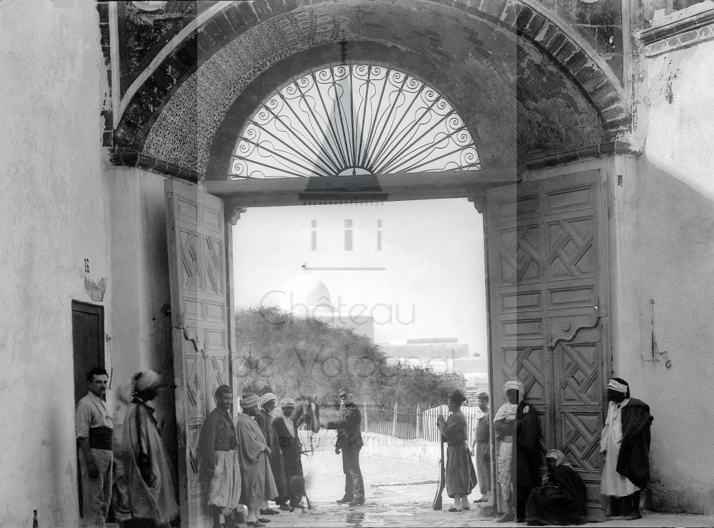 Château de Volognat - Photos - Hubert Vaffier - Sousse - Vue prise de la 1er porte de la kasbat - 26/04/1885 - 639
