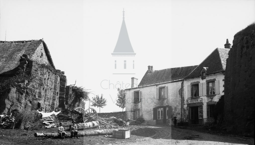 New - Château de Volognat - Photos - Hubert Vaffier - La Tour d'Auvergne - rochers - 1885-09-02 - 789