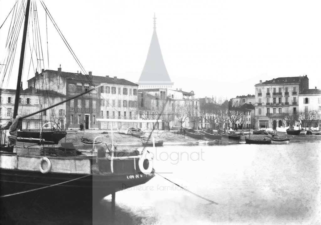 New - Château de Volognat - Photos - Hubert Vaffier - St Tropez - Vue generale port et quai - 1886-03-18 - 857